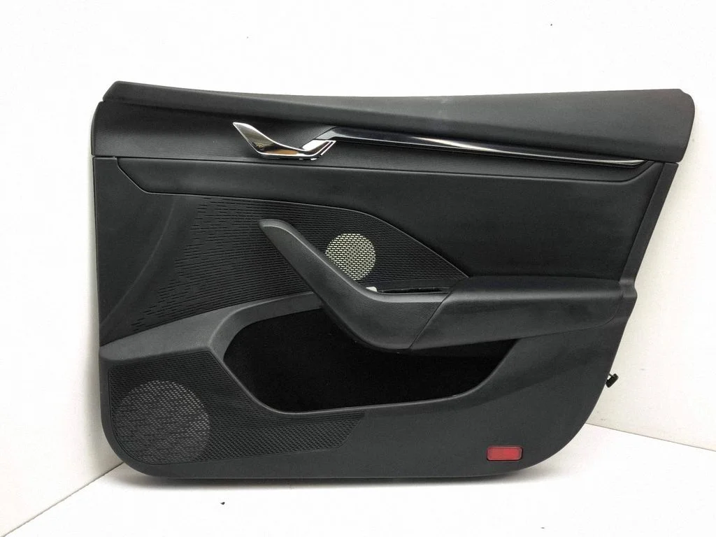 Front door card panel trim – right
