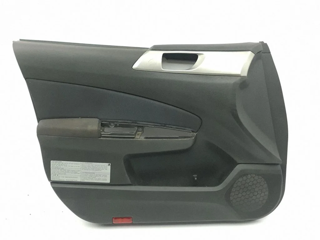 Eesmiste uste sisevooder – Toyota Yaris (2006-2011)