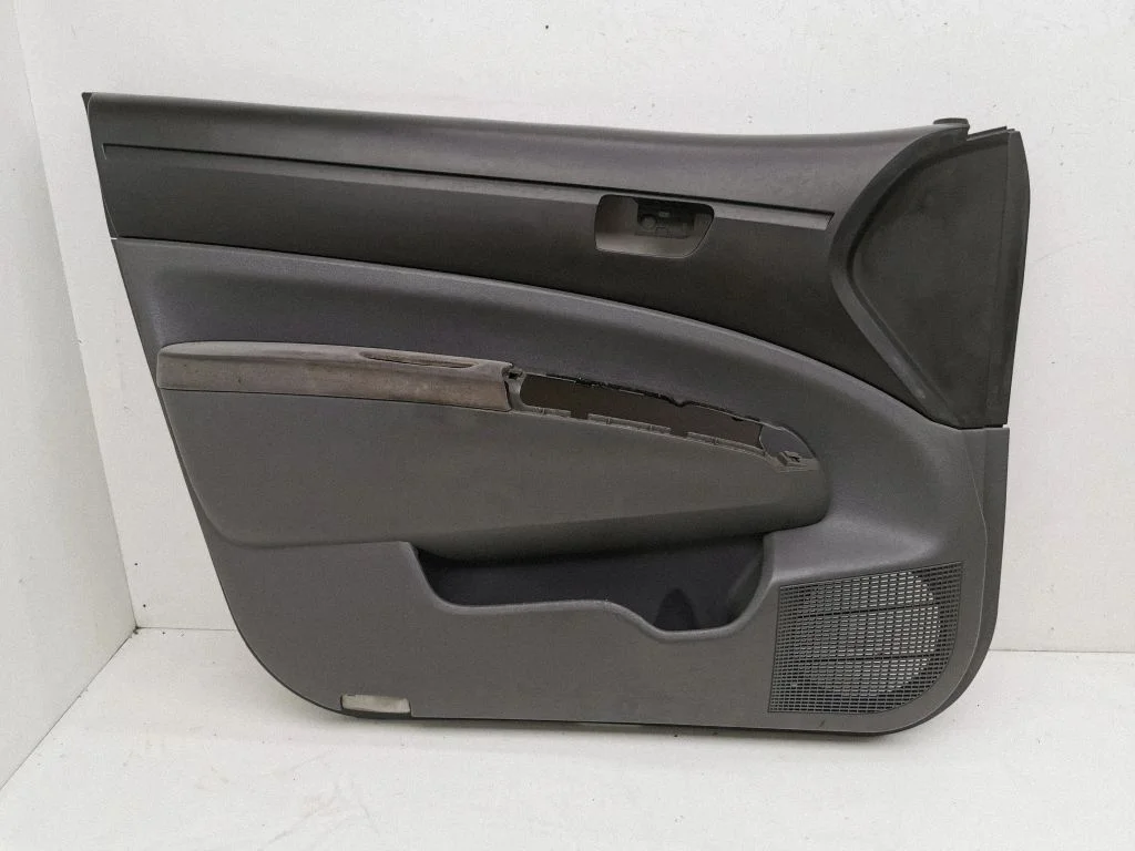 Eesmiste uste sisevooder – Toyota Prius (XW20) (2003-2009)