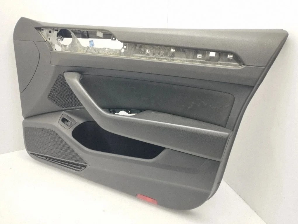 Front door card panel trim 197018651