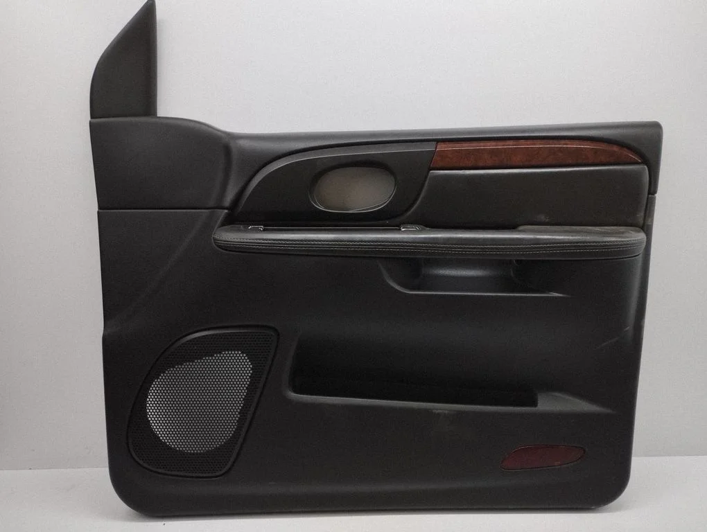 Front door card panel trim 15792625