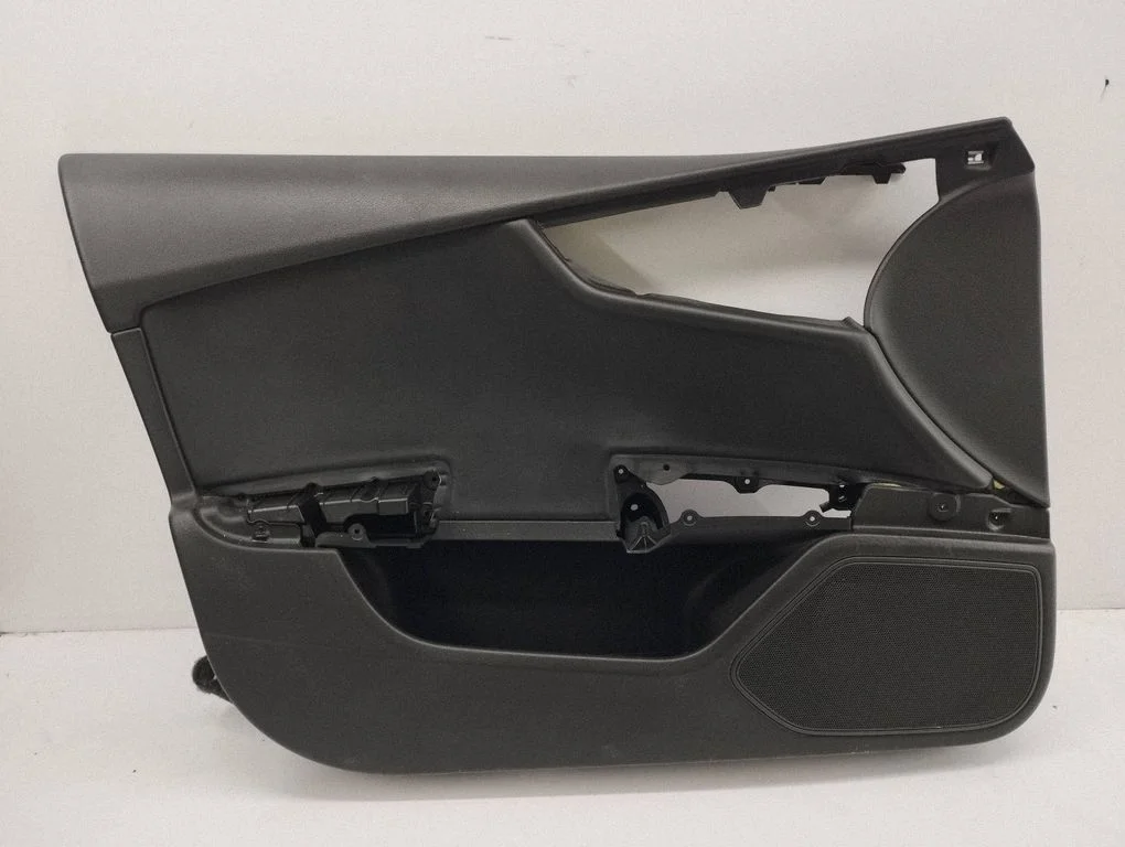 Front door card panel trim 4G8867105