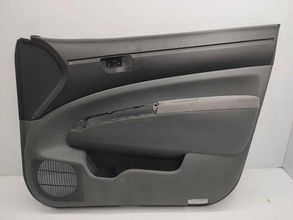 Front door card panel trim D777727700