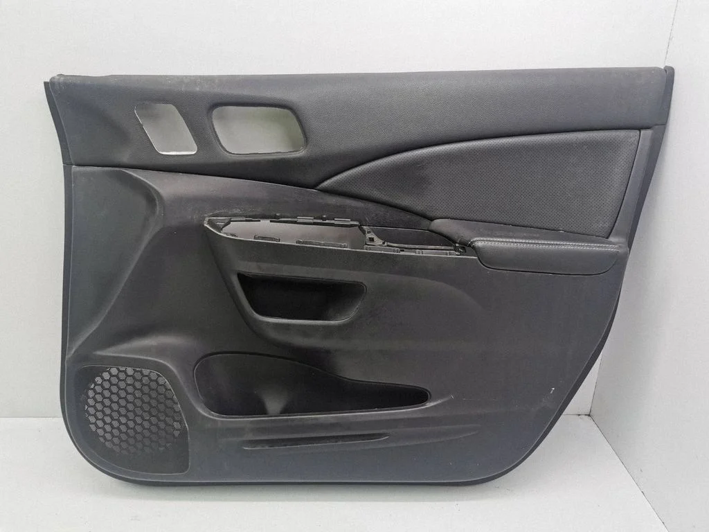 Eesmiste uste sisevooder – Honda CR-V (2013-2016)