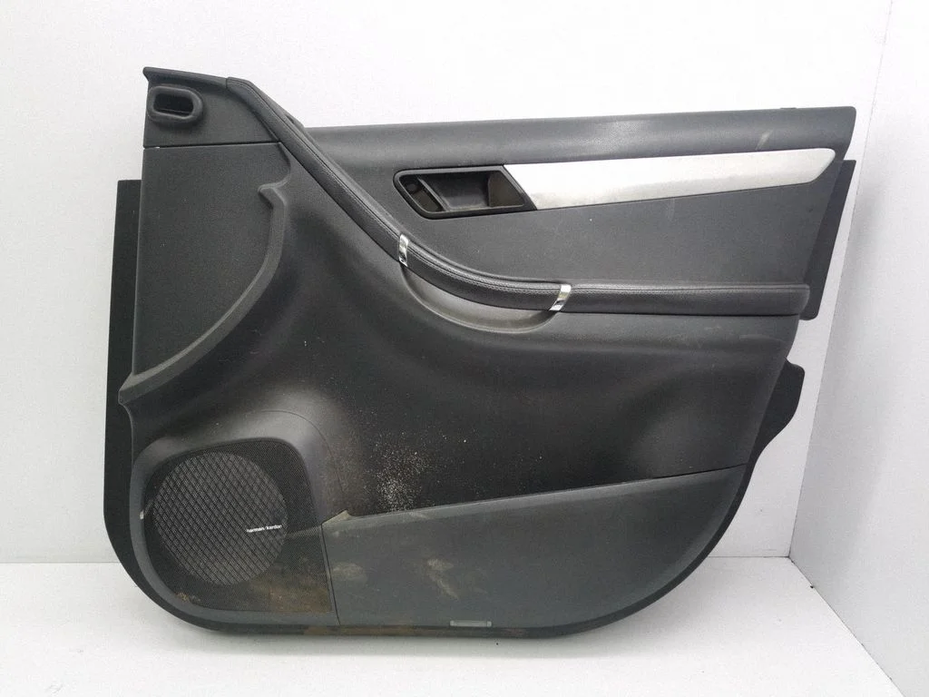 Front door card panel trim – Mercedes-Benz R-Class W251 (2005-2013)