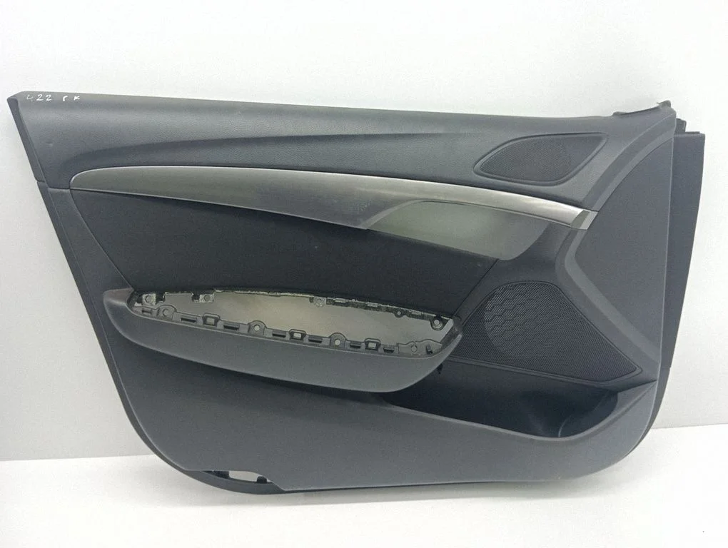 Front door card panel trim 823103Z000