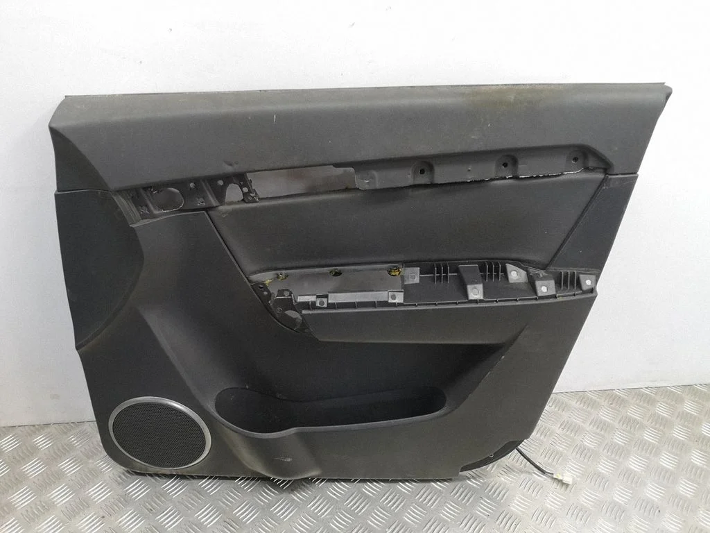 Front door card panel trim P96879538