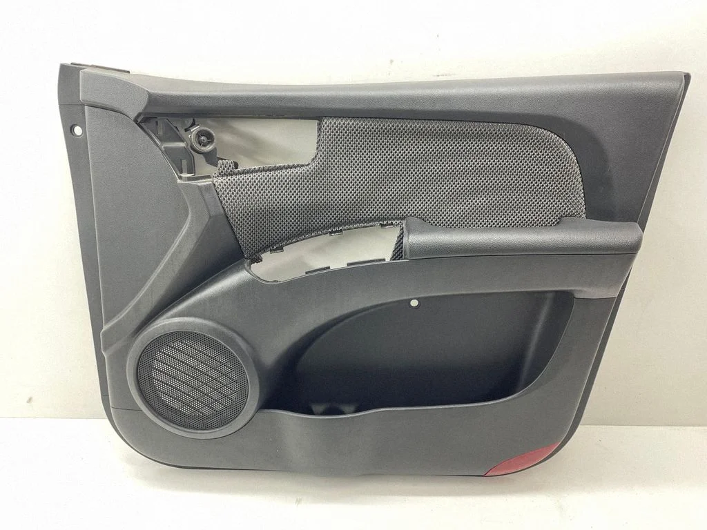 Eesmiste uste sisevooder – KIA Sportage (2005-2010)