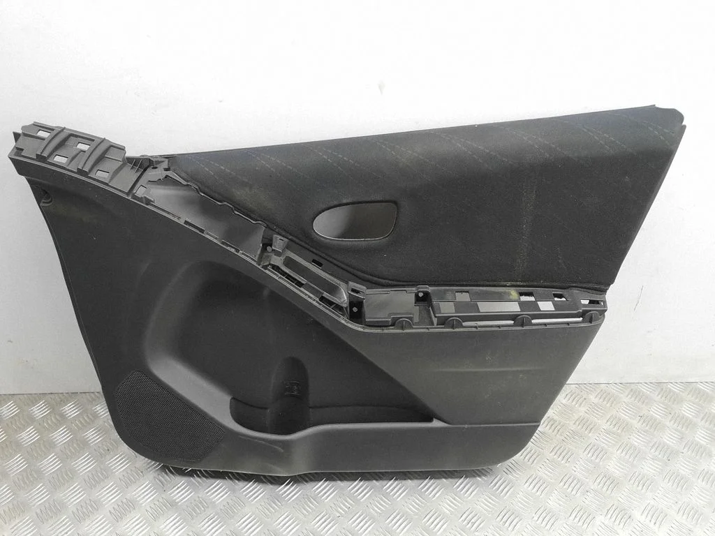 Eesmiste uste sisevooder – Toyota Yaris (2006-2011)