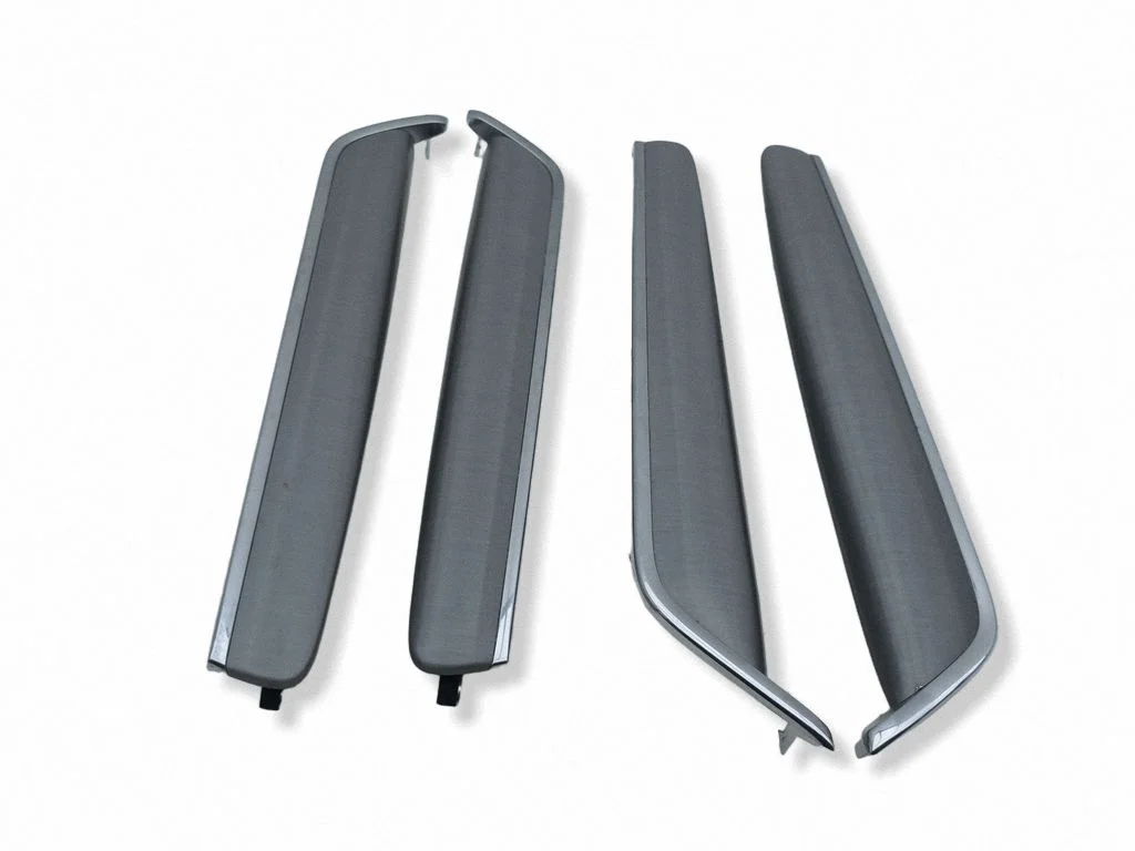 Front door trim bar 31393181