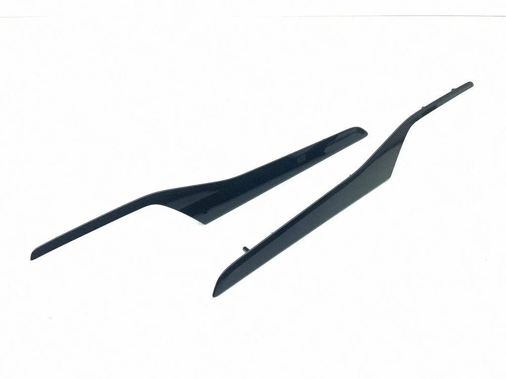 Front door trim bar LV4BS237B33C
