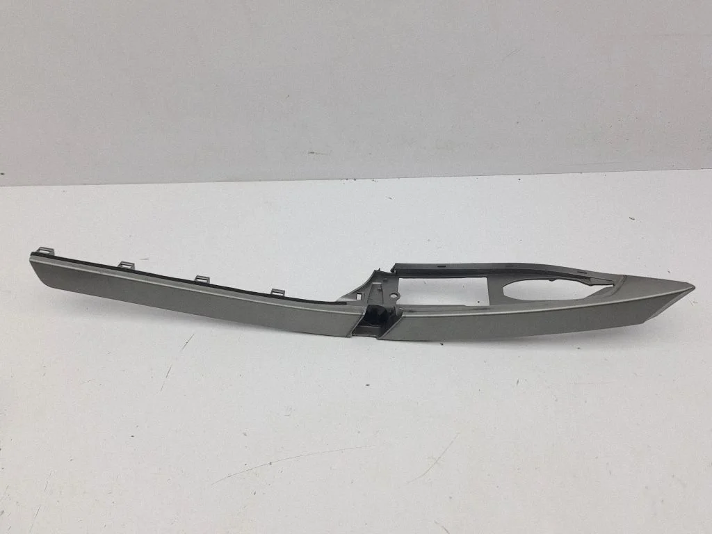 Front door trim bar EH7068D4Y
