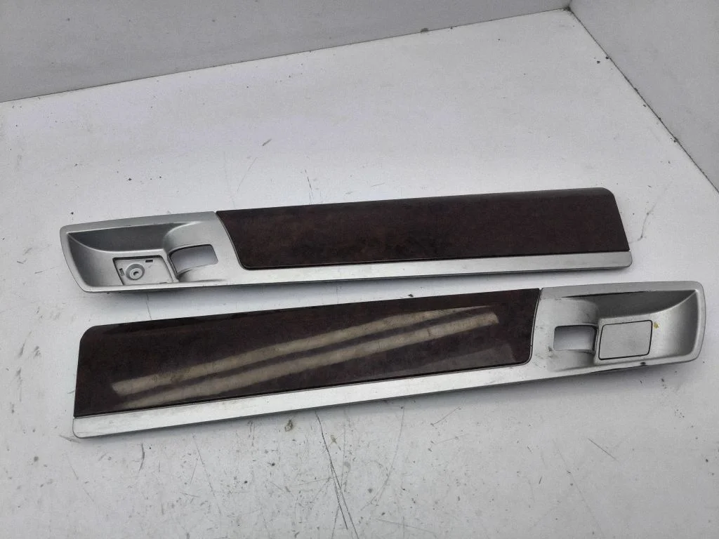 Front door trim bar 150972RAA