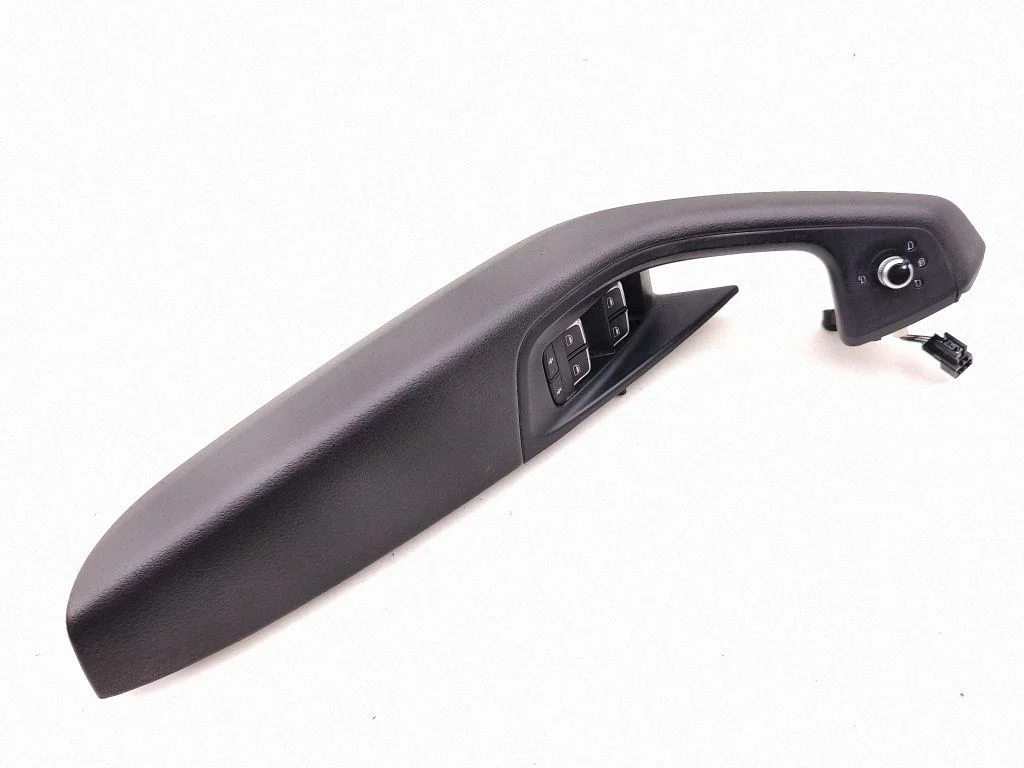 Front door interior handle trim 4G0867174