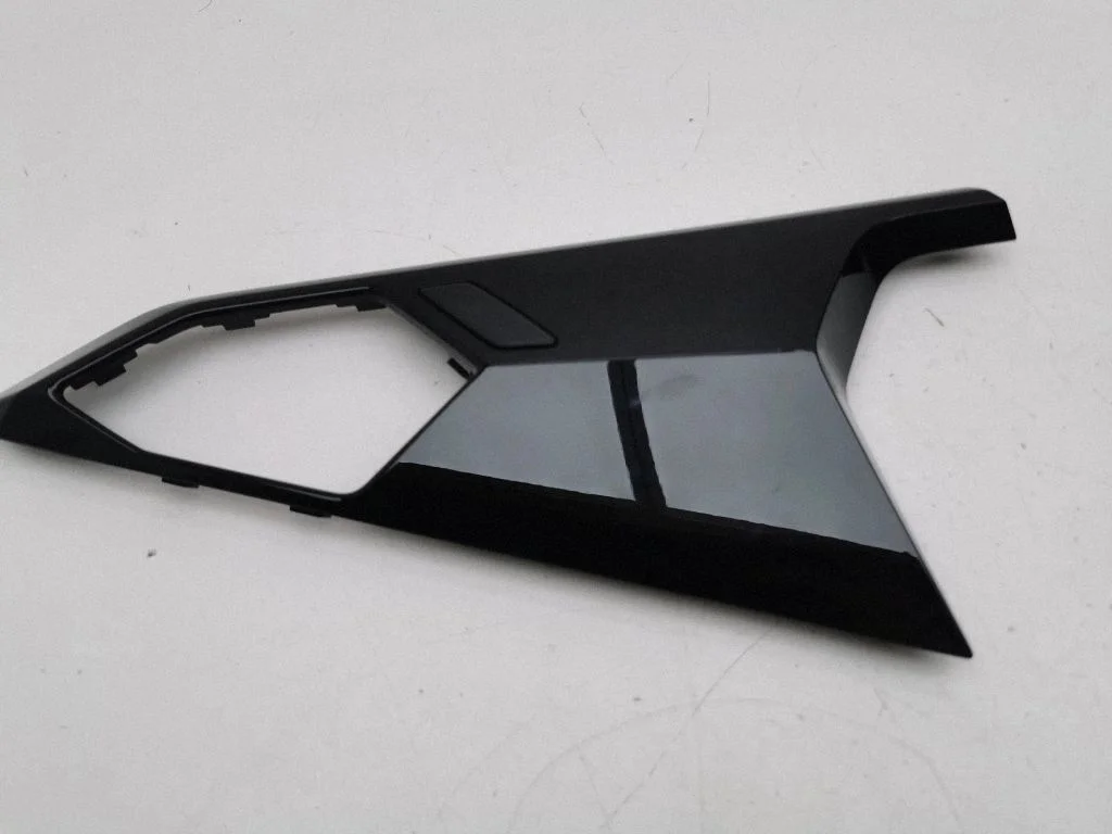 Front door interior handle trim 82A959521D