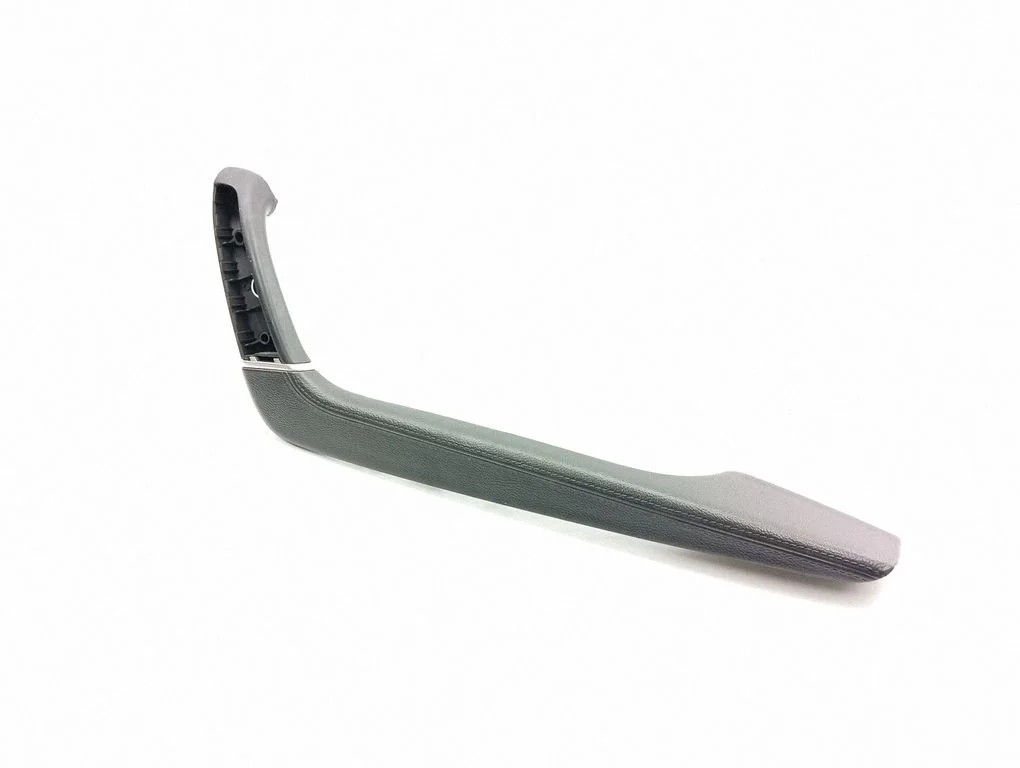 Front door interior handle trim 823603Z000