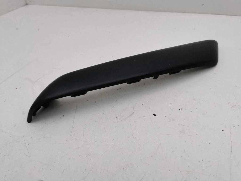 Front door interior handle trim 96779413ZD