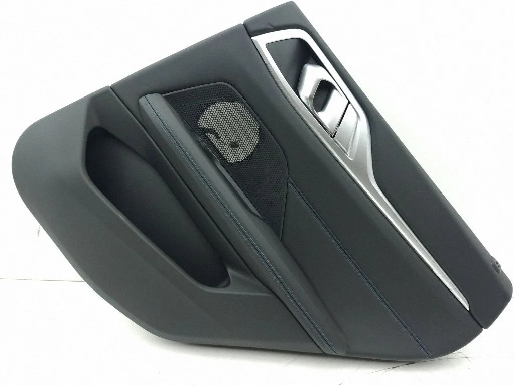 Boczek drzwi tylnych 42598441