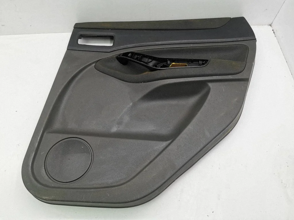 Rear door card panel trim – Ford Kuga I (2008-2012)