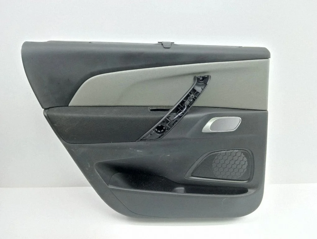 Tagumiste uste sisevooder 04157T