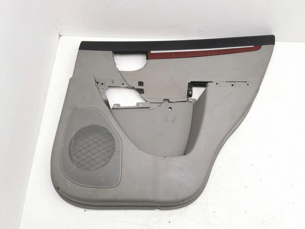 Rear door card panel trim – Hyundai Santa Fe (2006-2012)