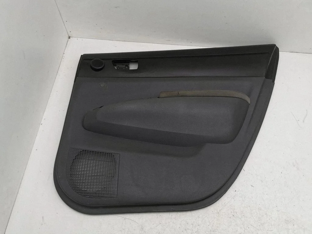 Tagumiste uste sisevooder – Toyota Prius (XW20) (2003-2009)