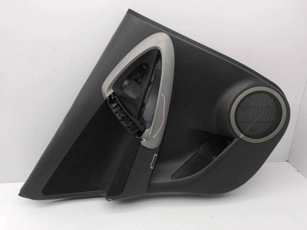 Rear door card panel trim 67788X1B02
