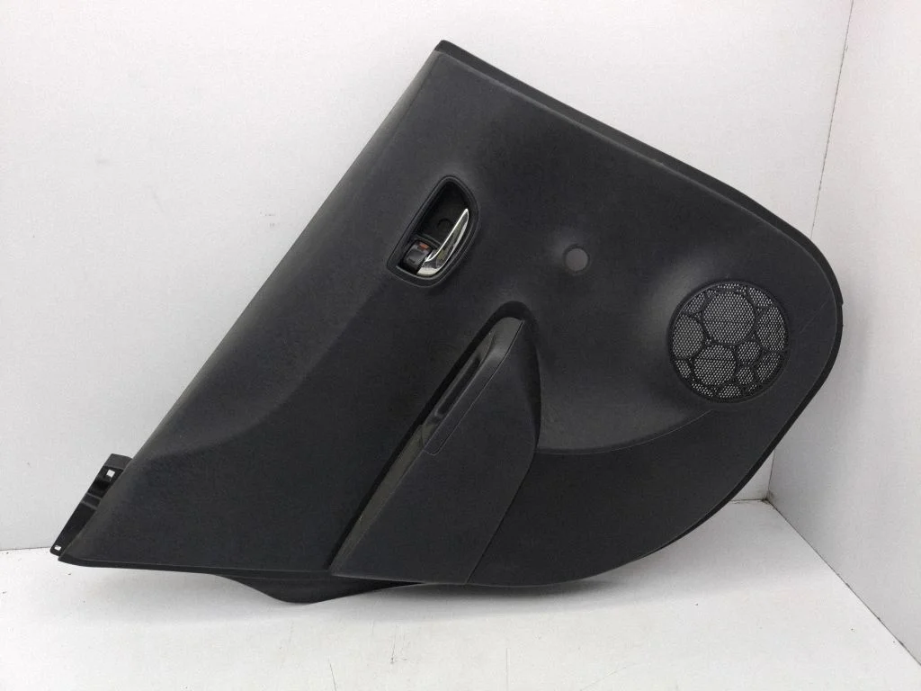 Rear door card panel trim 676400DB80