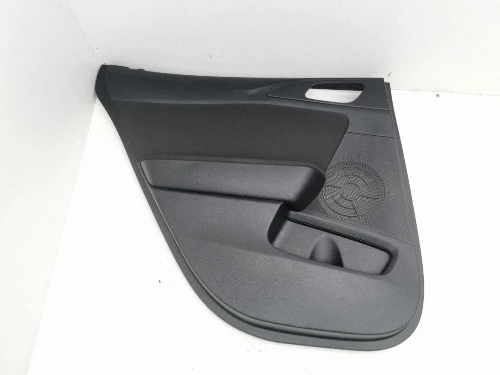Tagumiste uste sisevooder – KIA Ceed (2018-)