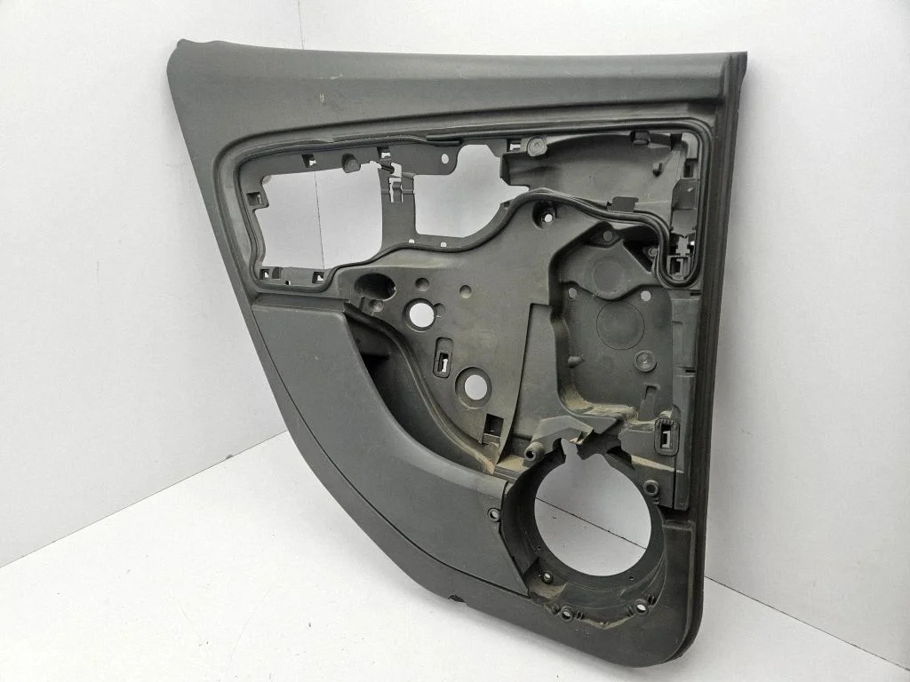 Rear door card panel trim 5P0867211