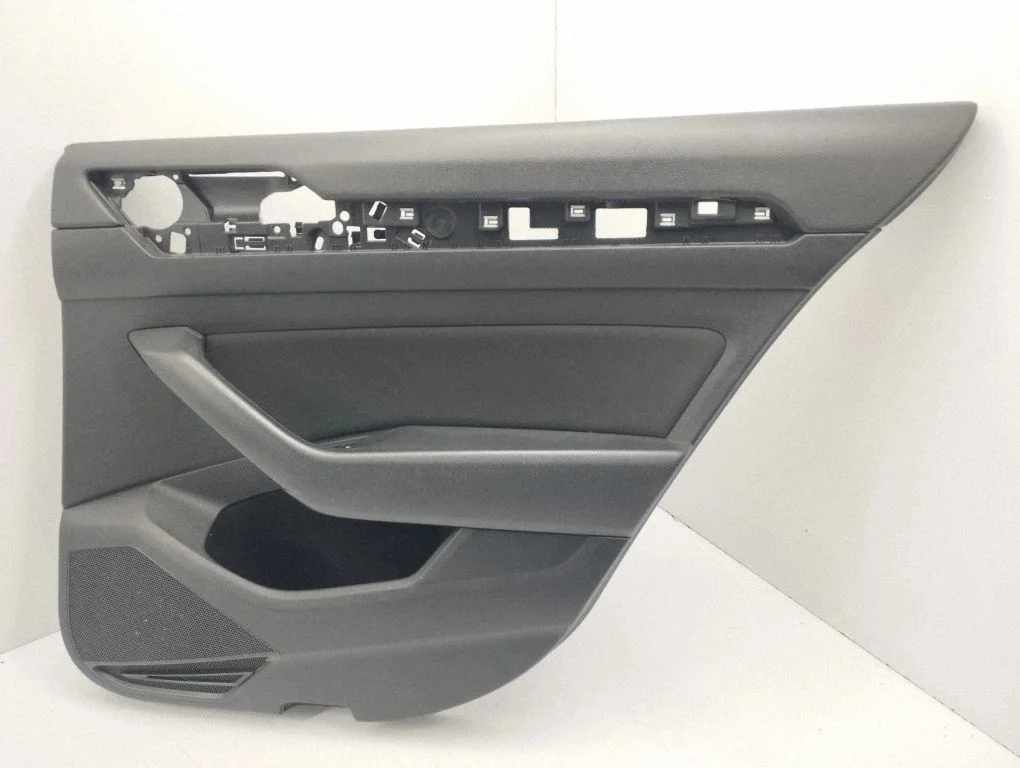 Rear door card panel trim 197018661