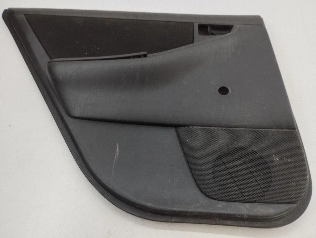 Tagumiste uste sisevooder – Toyota Corolla E120 E130 (2004-2007)