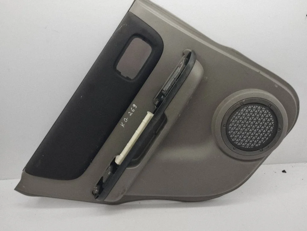 Rear door card panel trim 820518h701