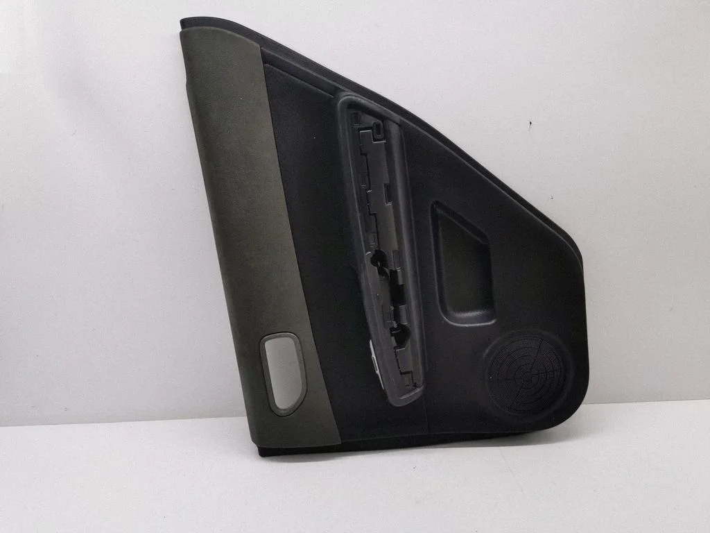 Tagumiste uste sisevooder – Nissan X-Trail T31 (2007-2014)