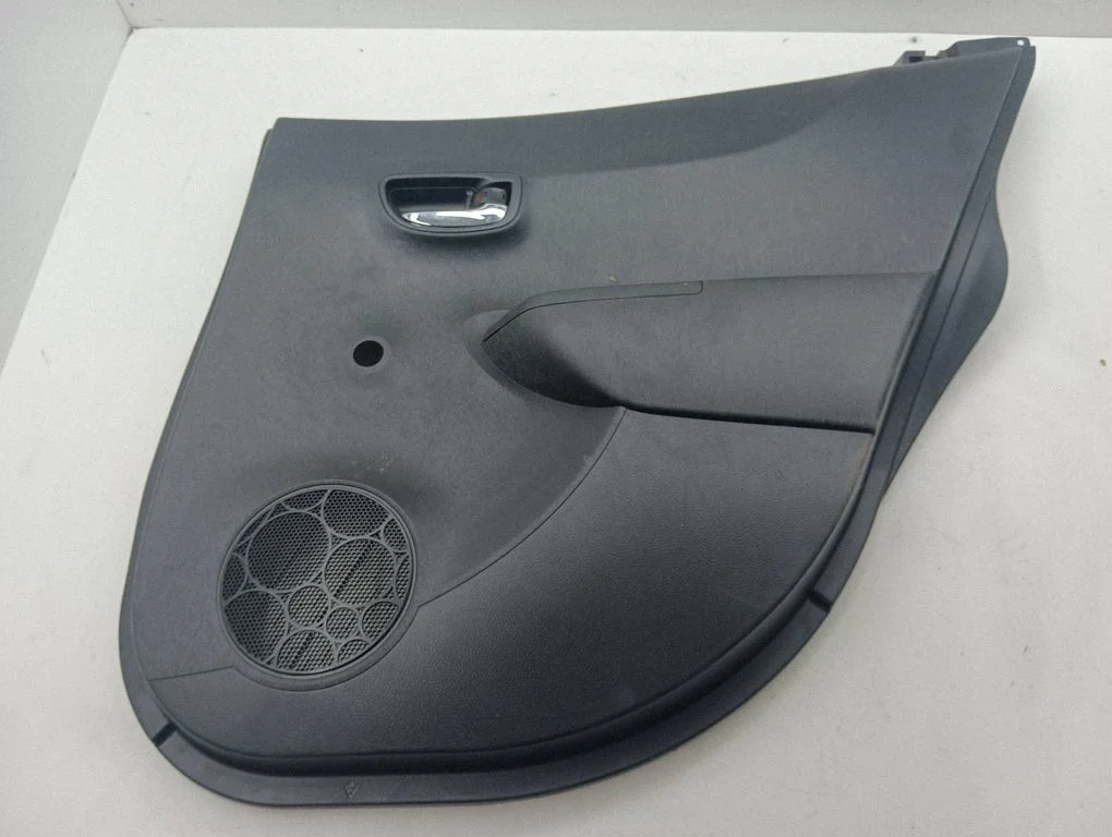 Rear door card panel trim 676130D480
