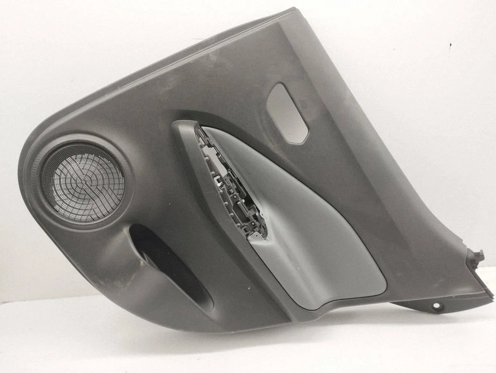 Rear door card panel trim – Nissan Juke II F16 (2019-)