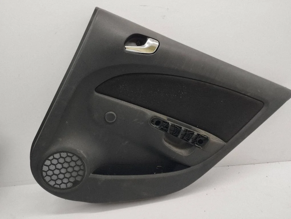 Rear door card panel trim 464652911
