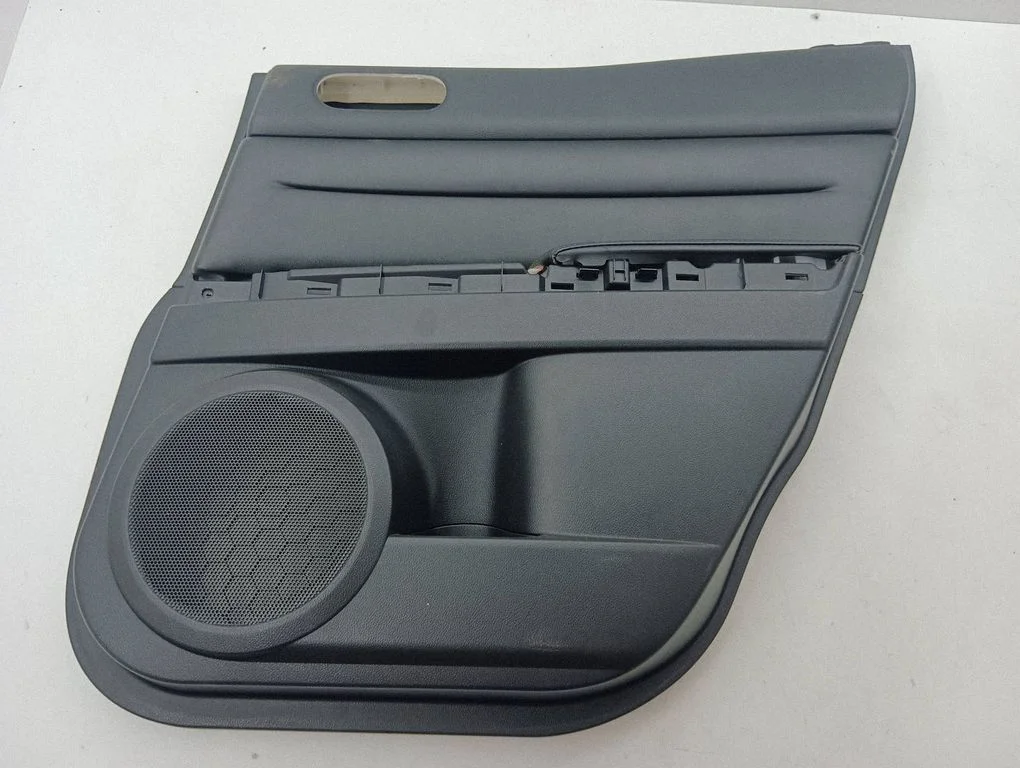Rear door card panel trim EH44685C1