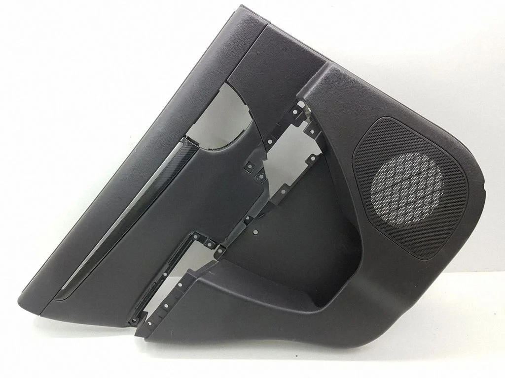 Rear door card panel trim – Hyundai Santa Fe (2006-2012)