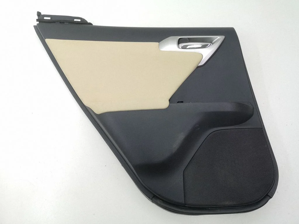 Rear door card panel trim 67726X1B05