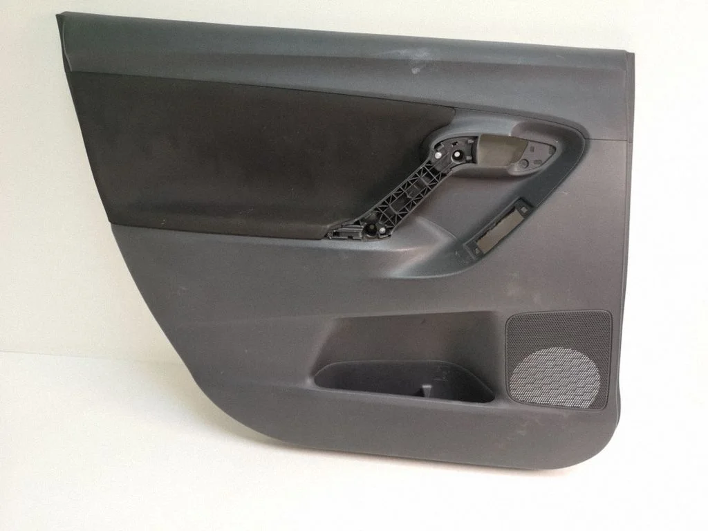 Rear door card panel trim 67788X1F01
