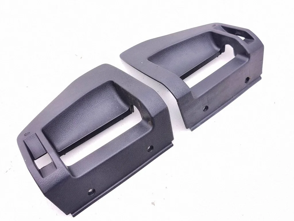 Rear door handle trim – Chrysler Grand Voyager V (2007-2015)