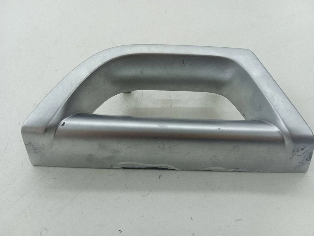 Rear door handle trim 8650071
