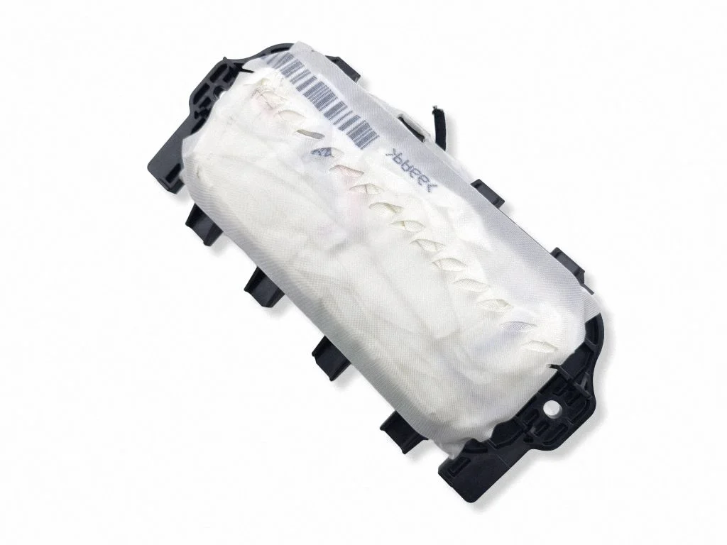 Passenger airbag 647799600D