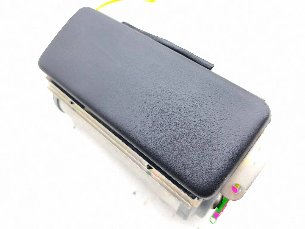 Passenger airbag 68003500