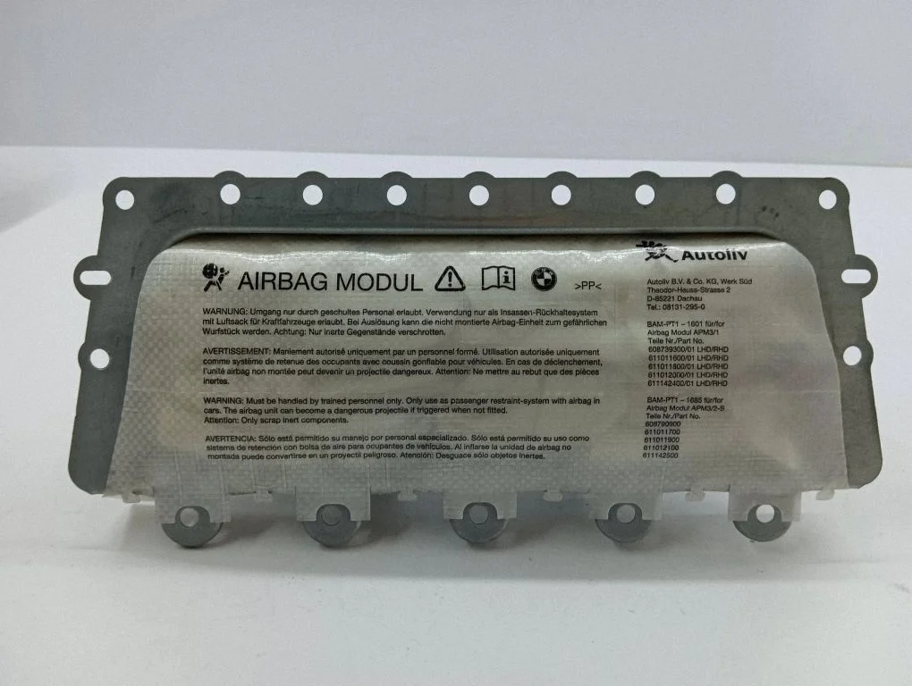 Passenger airbag 608739700A