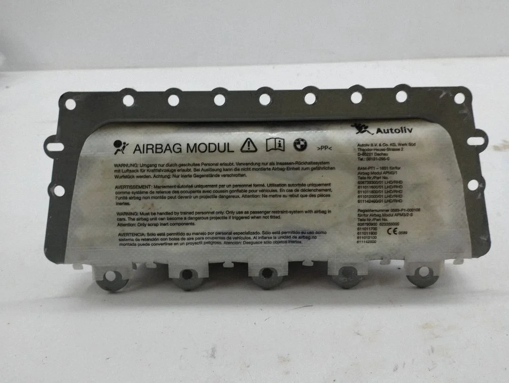 Passenger airbag 608739700C