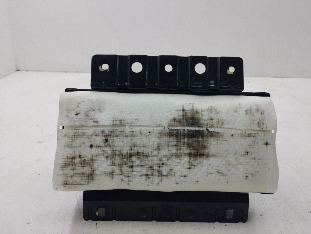 Passenger airbag 20793219B