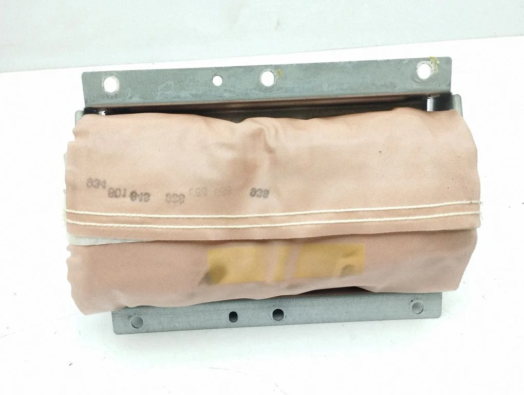 Passenger airbag 8686592