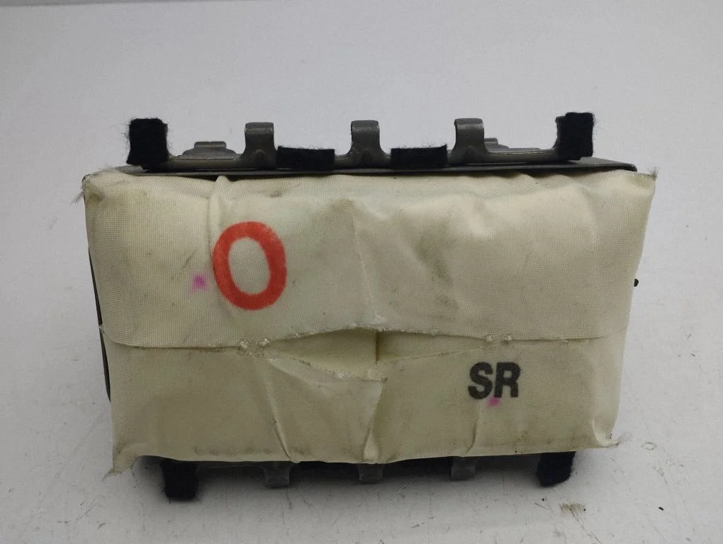 Passenger airbag Y20L6720387